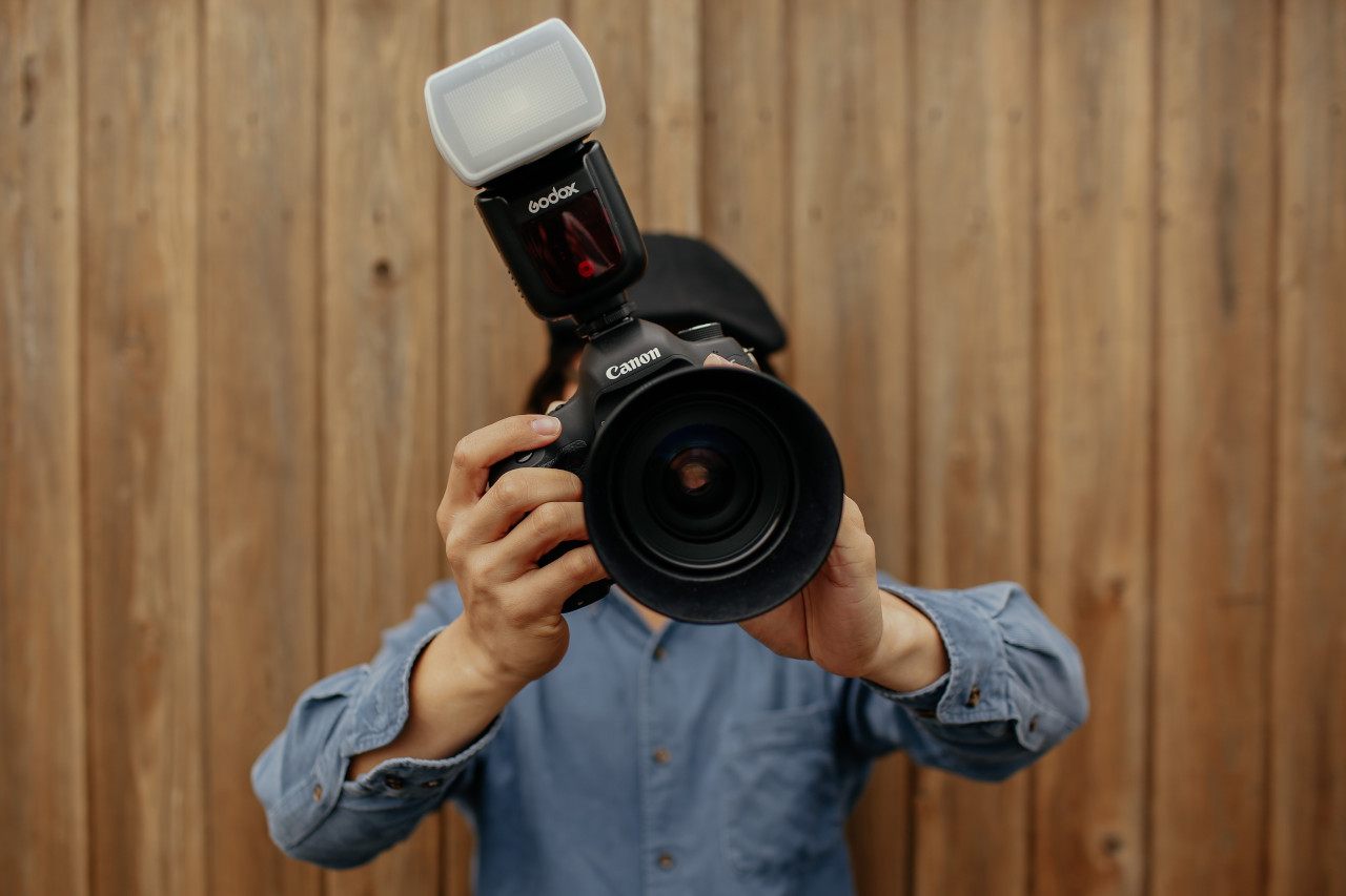 camera with a speed light for backlit photography