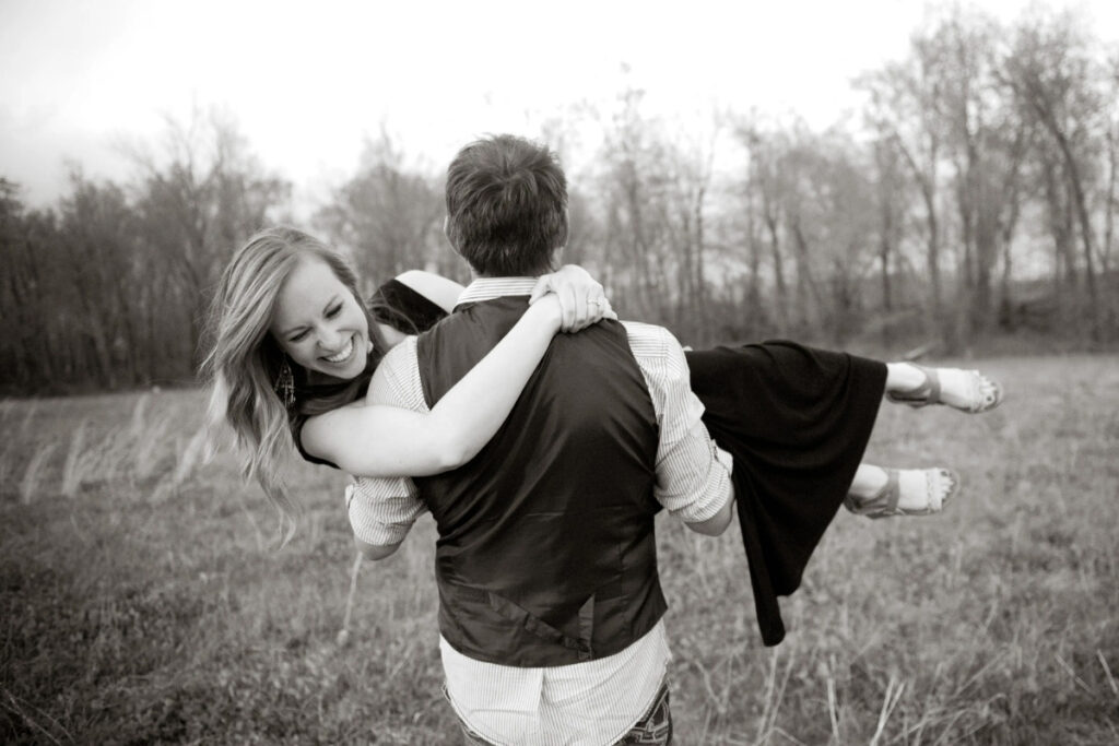 50+ Cute Couple Photography and Ideas - UCP